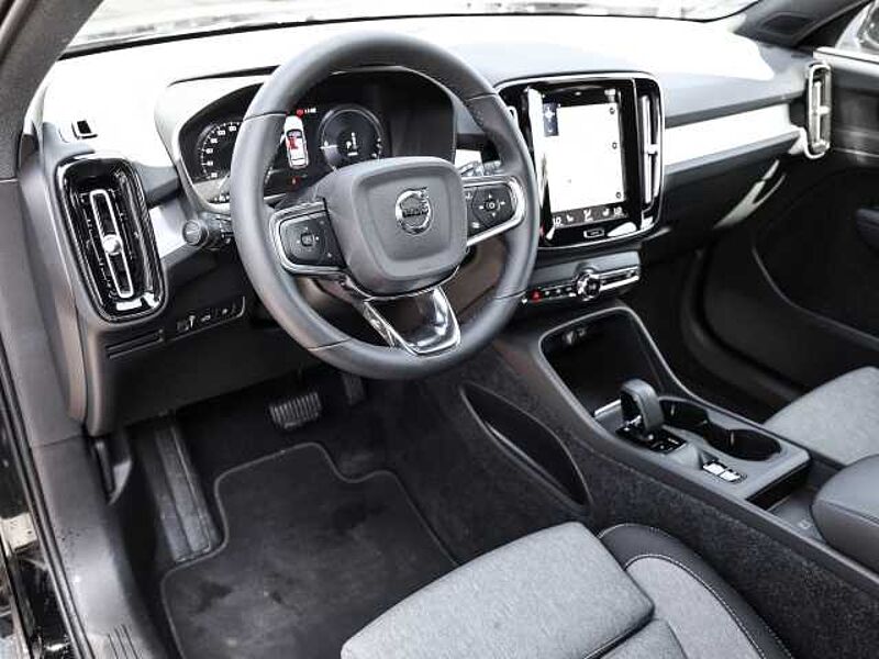 Volvo XC40 Core Recharge Plug-In Hybrid 2WD T5 Twin Engine EU6d StandHZG digitales Cockpit