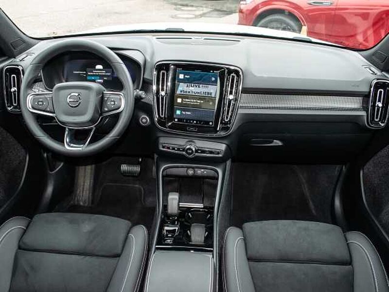 Volvo XC40 Plus Dark 2WD B4 EU6d digitales Cockpit Memory Sitze Soundsystem HarmanKardon 36