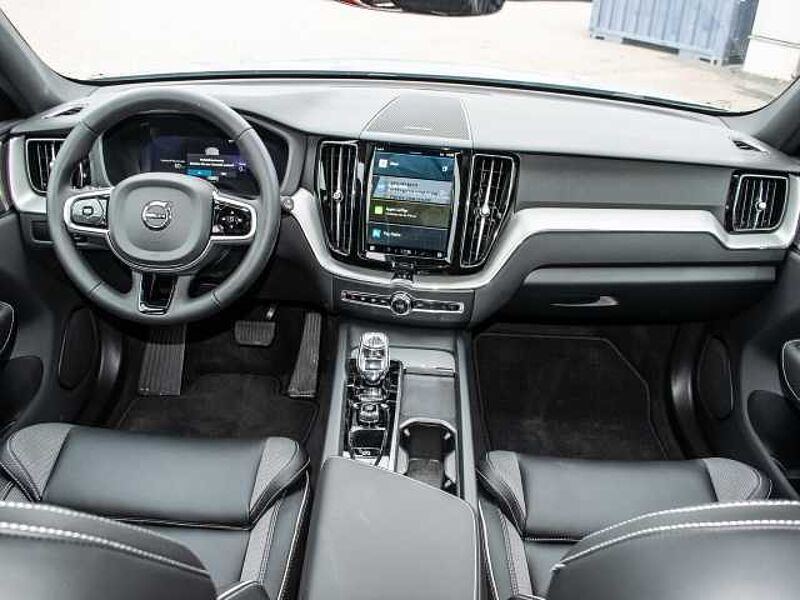 Volvo XC60 Plus Dark Recharge Plug-In Hybrid AWD T8 Twin Engine EU6e Allrad StandHZG digita