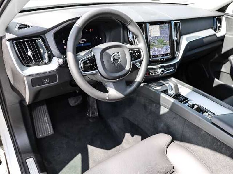 Volvo XC60 Plus Dark 2WD B4 Diesel EU6d digitales Cockpit Memory Sitze Soundsystem HarmanKa