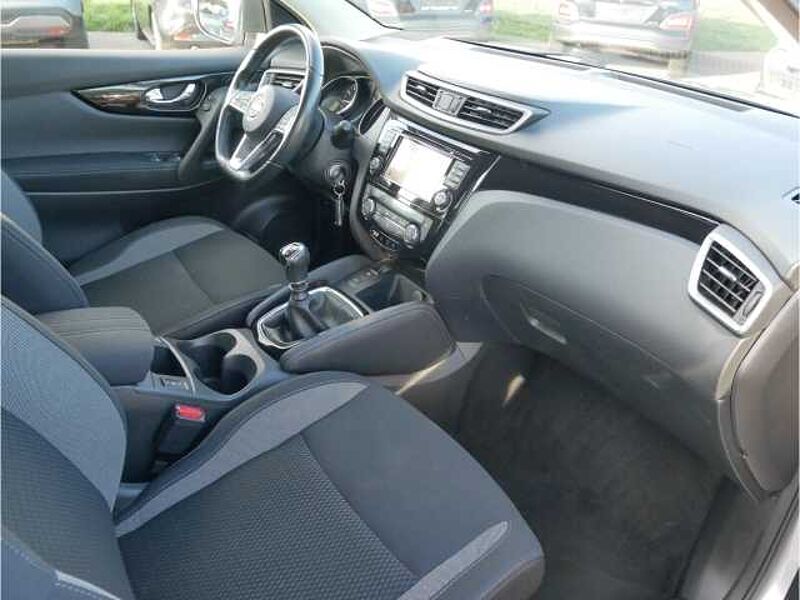 Nissan Qashqai Acenta 1.6 DIG-T Navi Mehrzonenklima DAB Ambiente Beleuchtung SHZ Spurhalteass.