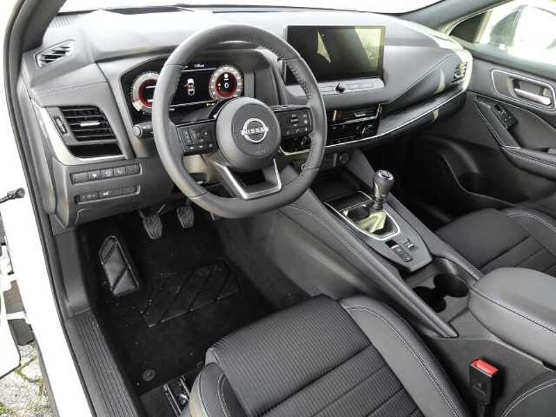 Nissan Qashqai EU6d Tekna 1.3 DIG-T MHEV 158PS 6MT Design-Paket HUD Panorama Navi 360 Kamera LE