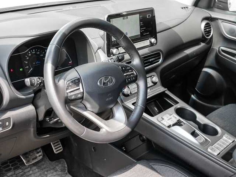 Hyundai KONA Advantage Elektro 2WD Navi Soundsystem ACC Klimaautom DAB SHZ LenkradHZG Spurhal