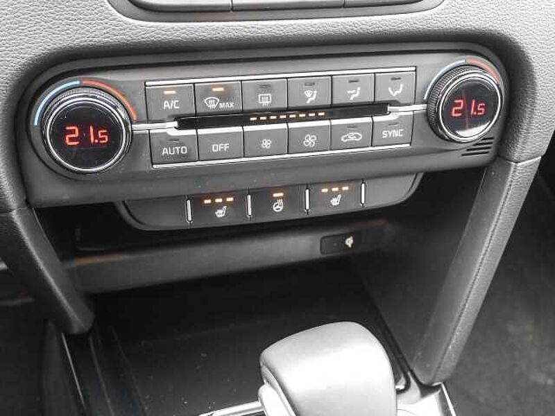 Kia Ceed GT 1.6T-GDI EU6d Navi Leder digitales Cockpit Memory Sitze Soundsystem JBL LED A