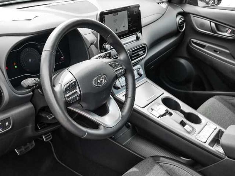 Hyundai KONA Advantage Elektro 2WD Navi Soundsystem ACC Klimaautom DAB SHZ LenkradHZG Spurhal