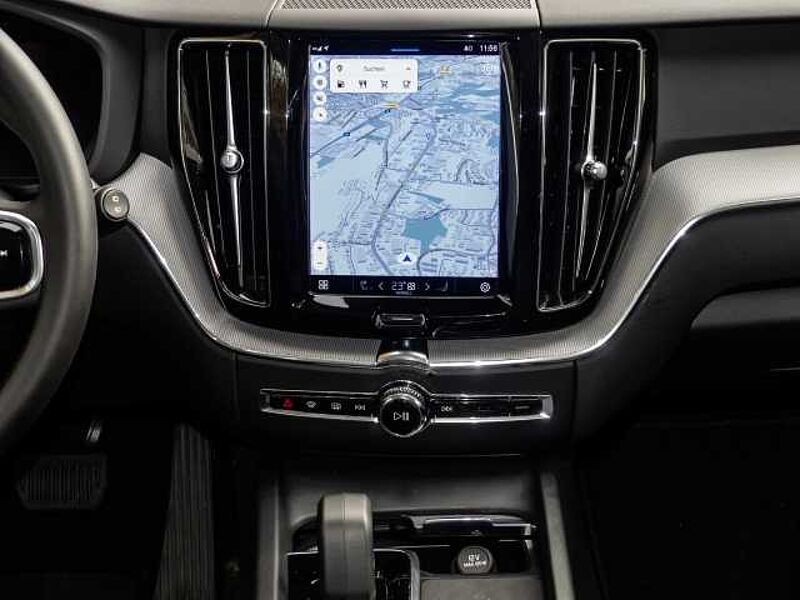 Volvo XC60 Plus Dark 2WD B4 Benzin EU6d StandHZG digitales Cockpit Memory Sitze Soundsystem